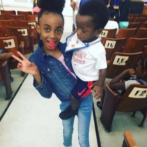 Meet your Posher, Ebony